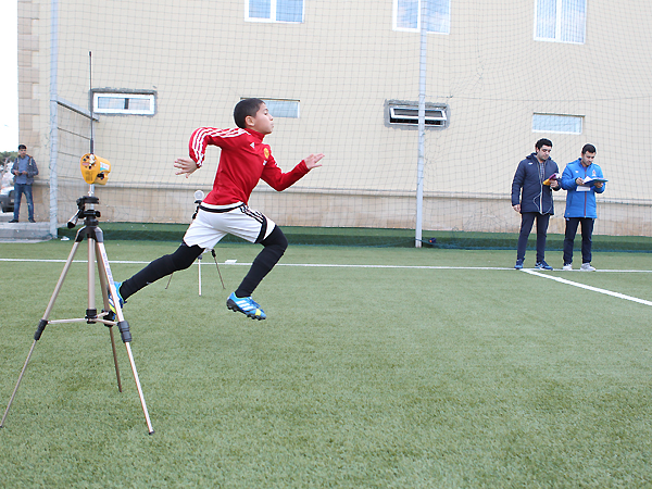 Speed test at "M.U." Soccer School (photos)