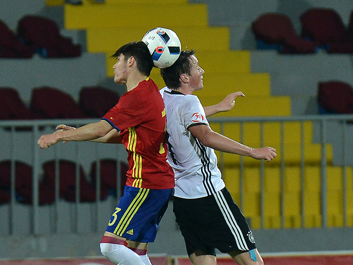UEFA U-17 AÇ: 1/2 final, Almaniya - İspaniya 1:2 (fotoreportaj)