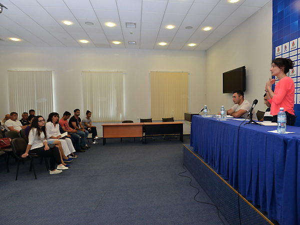 A meeting with club representatives