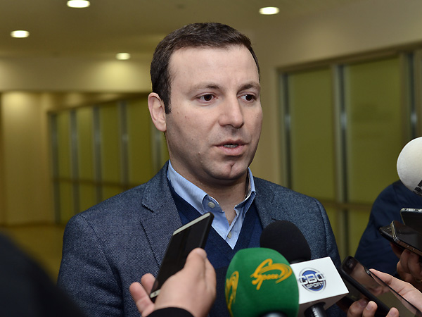 “FİFA və UEFA-nın tövsiyələrini nəzərə alacağıq”