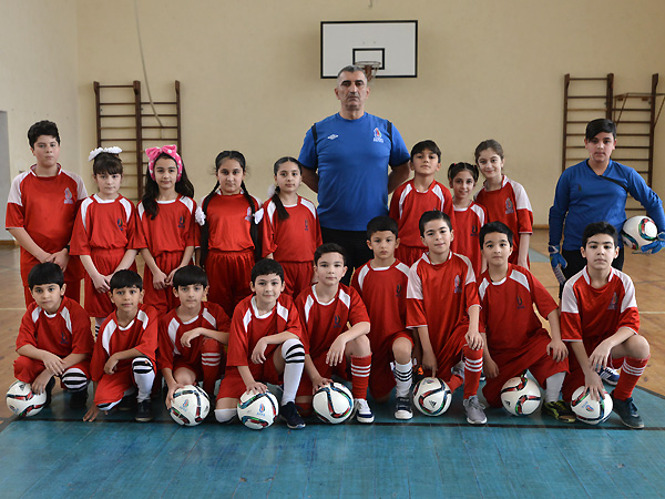  "Məktəblərdə futbol dərsi": 269 saylı orta məktəb (fotoreportaj)