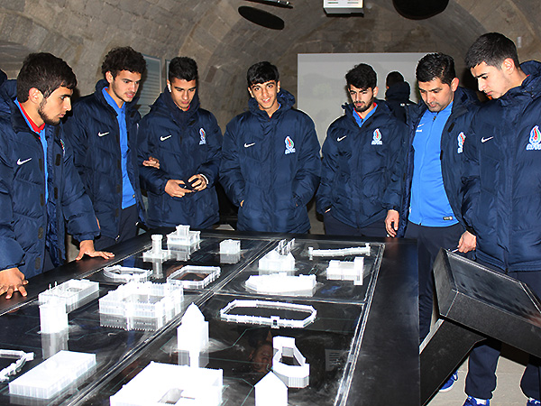 U19 was acquainted with the " Shirvanshahs Heritage in World's Museums" exhibition  (photos)