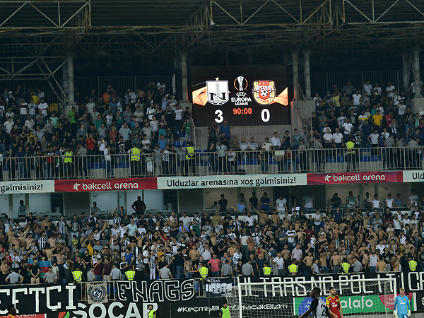 Neftchi FC qualified for the next round (photos)