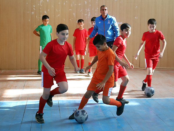 Football lesson in schools project in Gakh and Imishli (photos)