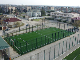 Binə qəsəbəsində süni örtüklü meydança (foto+video)