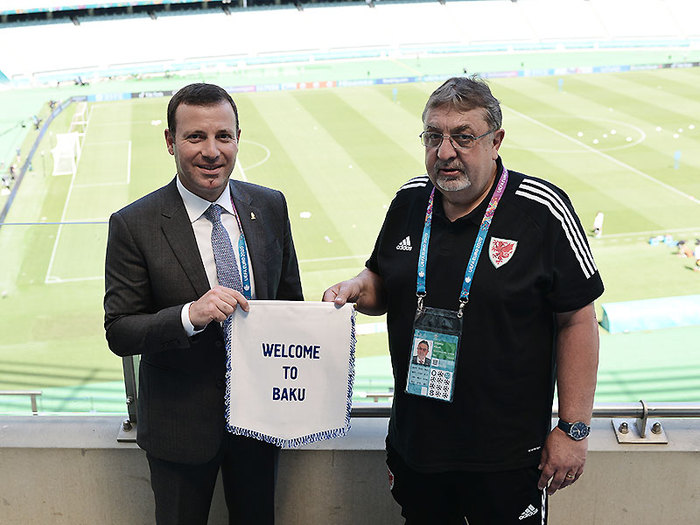 Elkhan Mammadov met with the President of the Wales FA  