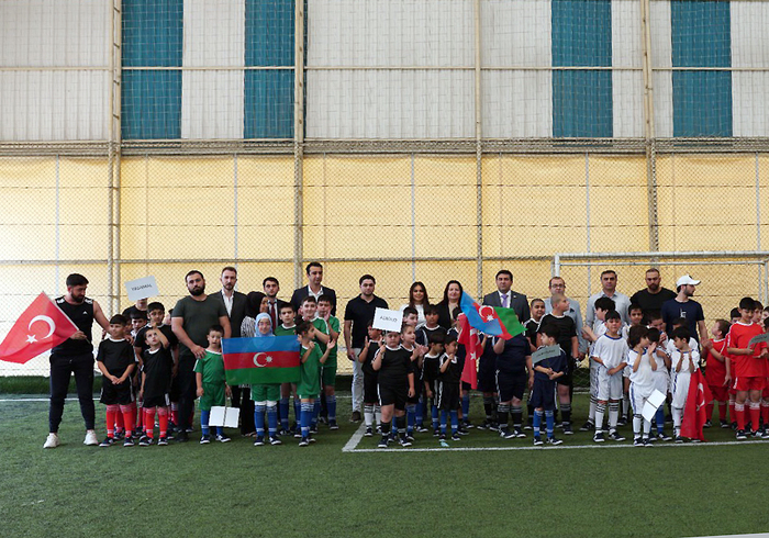 “Sağlamlıq imkanları məhdud olan uşaqlar üçün mini futbol turniri”nə start verilib (fotolar)