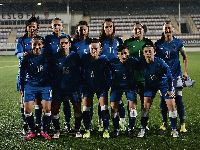 Millinin iki oyun üçün heyəti}