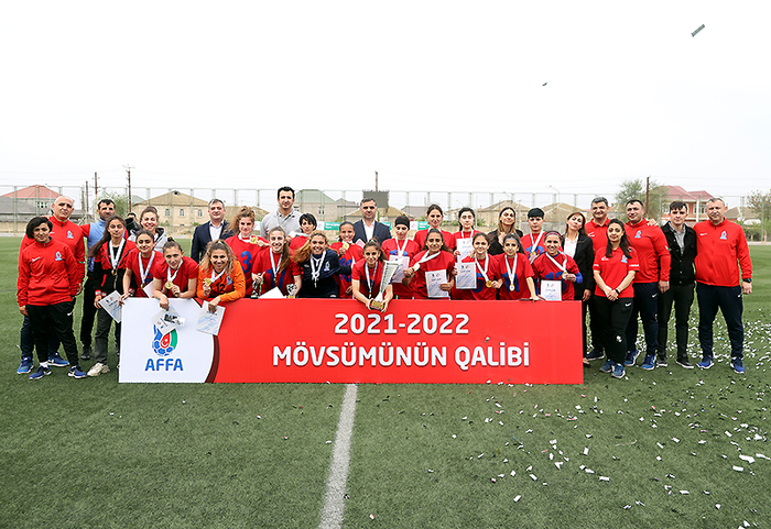 Winners of the season 2021/2022 Top Girls League awarded (photos)