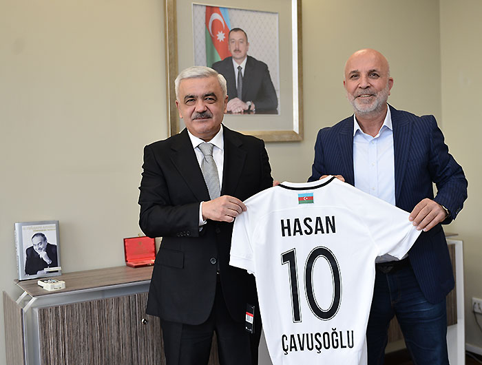 Rövnəq Abdullayev “Alanyaspor” FK-nın prezidenti ilə görüşüb