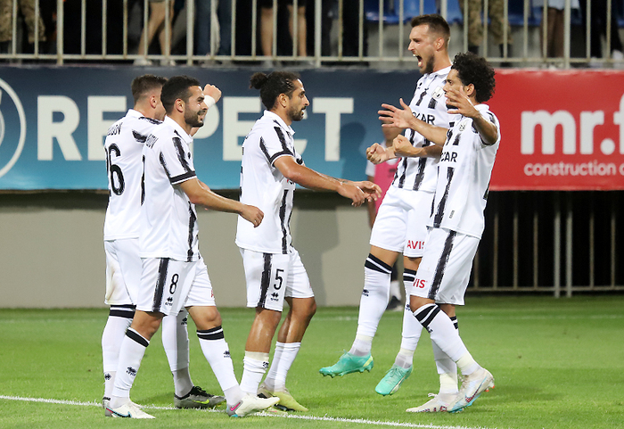 Neftchi won the second leg match (photos)