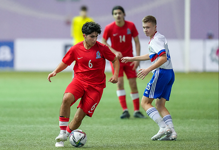 U-17 played against Russia (photos)