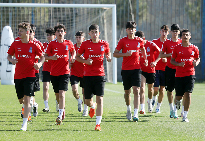 A training session of the Under-17 team (photos)}