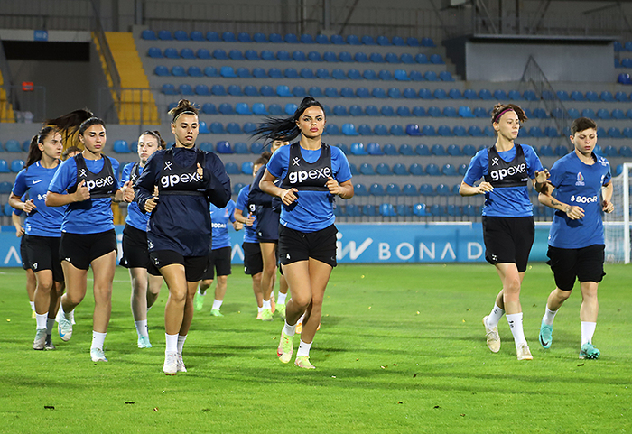 Millinin (Qadınlar) Türkiyə ilə oyunöncəsi açıq məşqi (fotoreportaj)