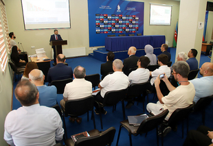 Klublara lisenziyalar təqdim olunub (fotolar)