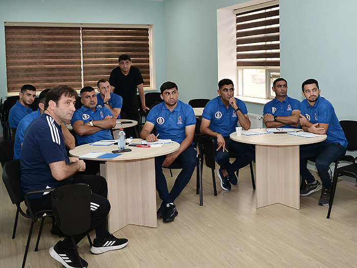 UEFA B kursu keçirilir (fotoreportaj)