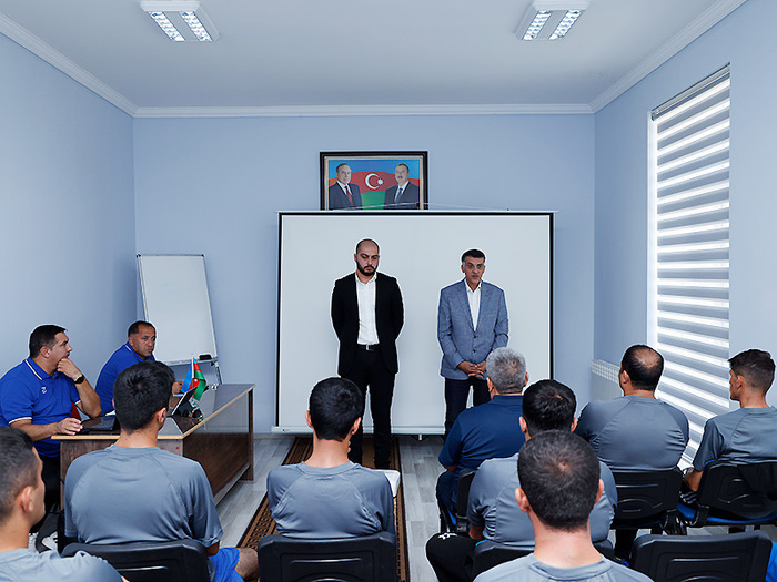 Hakimlər üçün seminar keçirilir (fotolar)