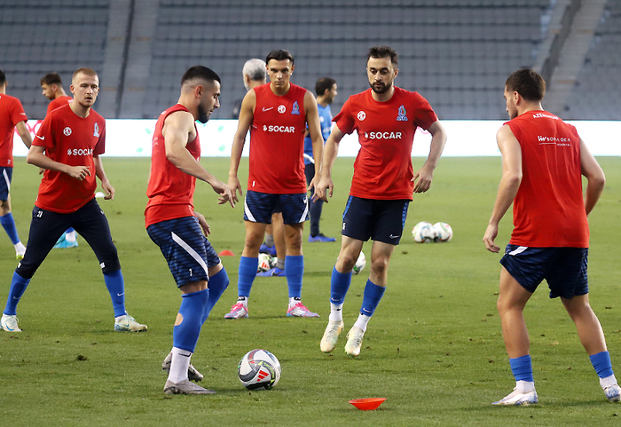 Millinin İsveçlə oyunöncəsi açıq məşqi (fotoreportaj)