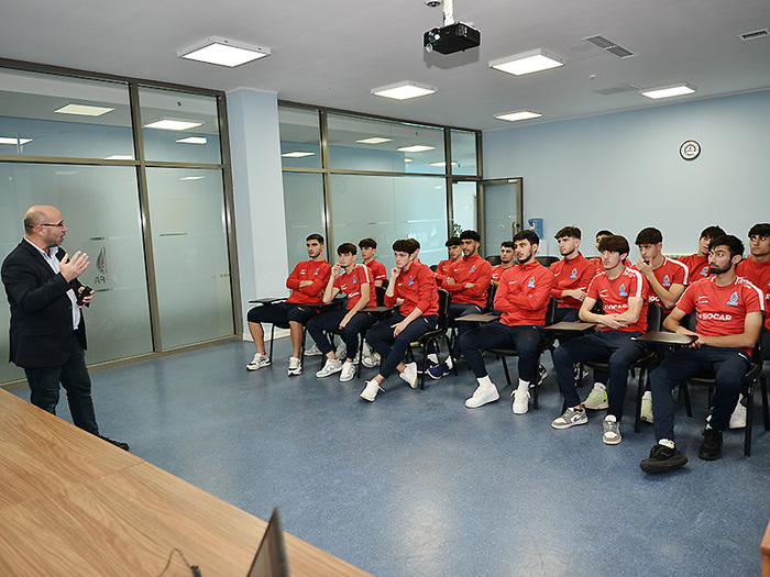 Danışılmış oyunlarla bağlı seminar (fotolar)