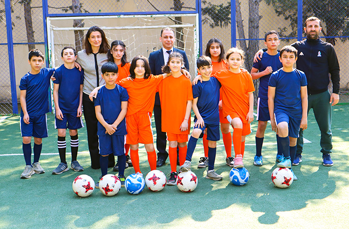 Futbol dərsləri davam edir (fotolar)