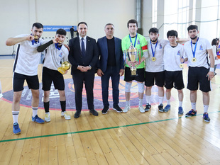 AzMİU-da futzal turniri keçirilib (fotolar)