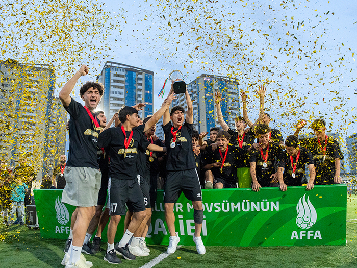 U-17 Liqasının qalibləri mükafatlandırıldı (fotolar)