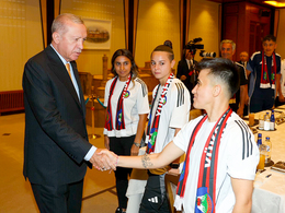 Millimizin futbolçuları Türkiyə Prezidenti ilə görüşüblər (fotolar)