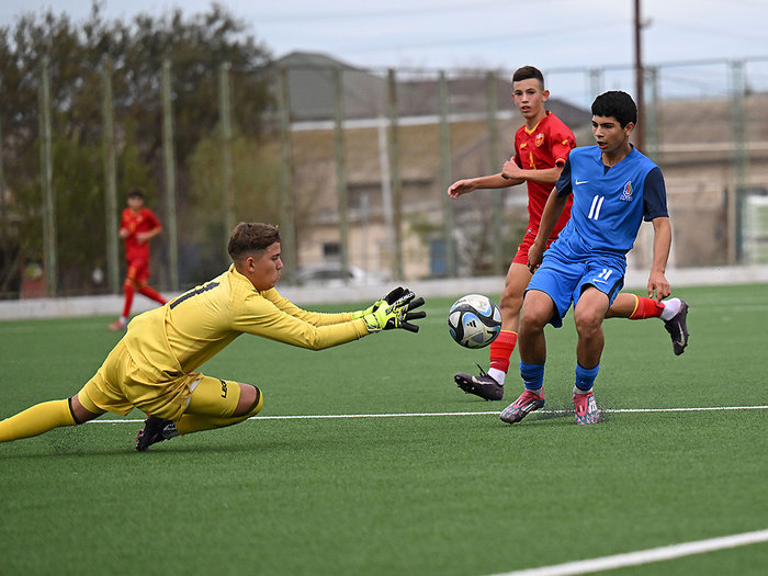 Azərbaycan (U-15) - Monteneqro (U-15) (fotoreportaj)}
