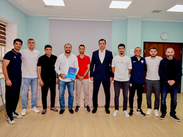 Məşqçilərə lisenziya və diplomlar təqdim olunub (fotolar)