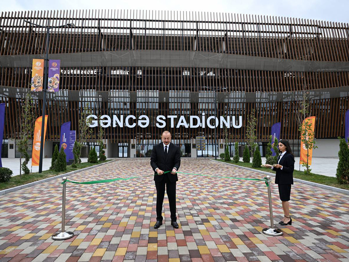 İlham Əliyev Gəncə şəhər stadionunun açılışında iştirak edib