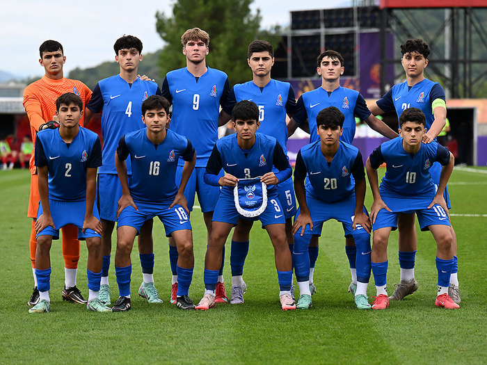 Azerbaijan Under-16 team won silver medals at the CIS Games