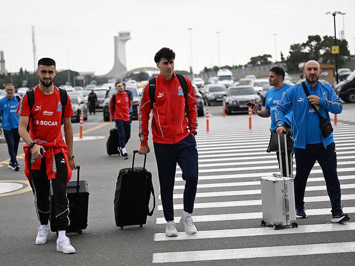 Azerbaijan A-team left for France (photos)