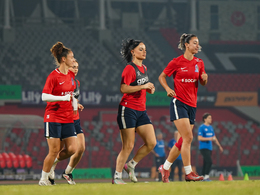 Millinin (Qadınlar) açıq məşqi. Banqladeş (fotoreportaj)