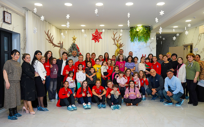 Members of the Women’s A-team visited children's shelter (photos)