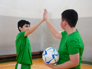 “Məktəblərdə Futbol Dərsi” layihəsi davam edir (fotolar)
