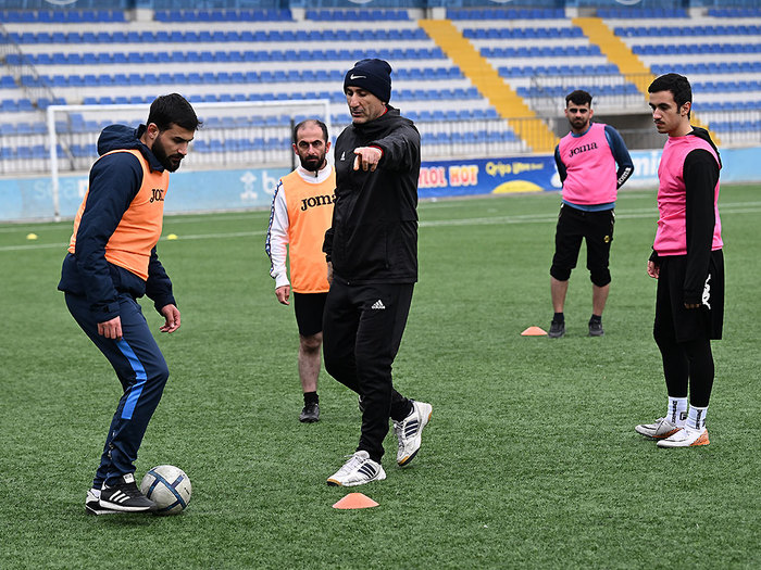 D License coaching courses continue (photos)}