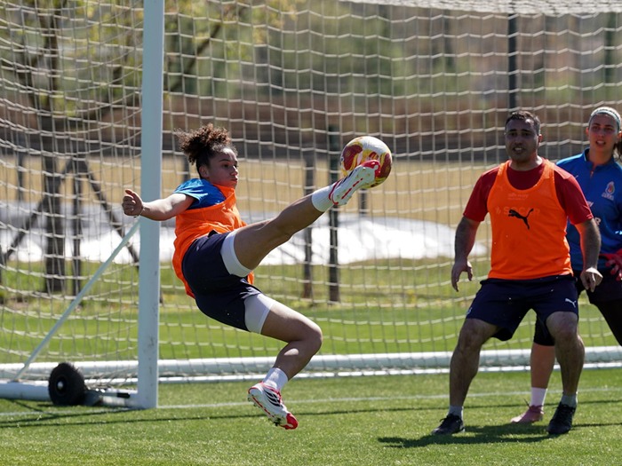 A millinin (Qadınlar) İspaniyada ilk məşqi (fotoreportaj)