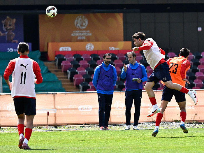 U-20-nin məşqi (fotoreportaj)}