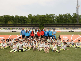 Lənkəranda qızlar üçün futbol festivalı keçirilib (fotolar)