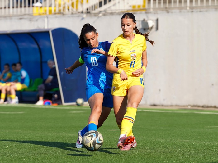 Azərbaycan (U-16, Qızlar) - Rumıniya (U-16, Qızlar) (fotolar)}