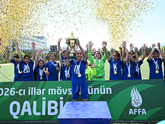 U-14 Qızlar Liqasının qalibləri mükafatlandırıldı (fotolar)