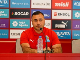 Siyasət Əsgərov: İrəli xətdə hər kəsdən qol gözləyirik