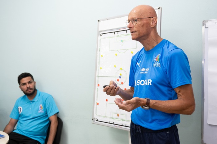 UEFA B kursu keçirilir (fotolar)}