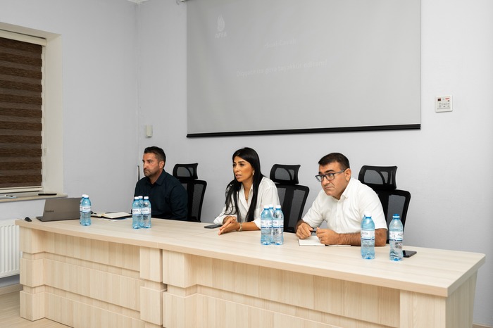 Yeni mövsümdə Yüksək Qızlar Liqasında iştirak edəcək klublarla görüş keçirilib