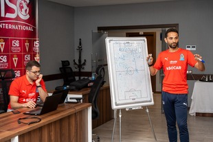 Futbol akademiyalarında maarifləndirici təlimlər davam edir