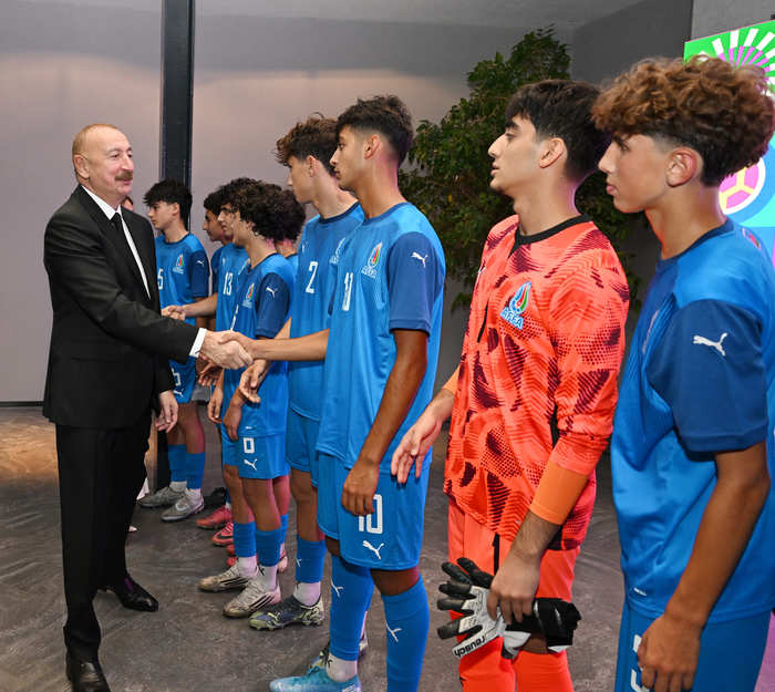 Azərbaycan millisi FIFA U-15 Dünya Çempionatı və Festivalına 6:0 hesablı qələbə ilə başlayıb}