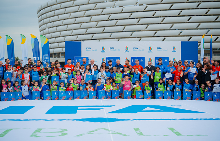 FIFA-nın “Məktəblərdə Futbol” seminarı “Boots for All” festivalı ilə yekunlaşıb